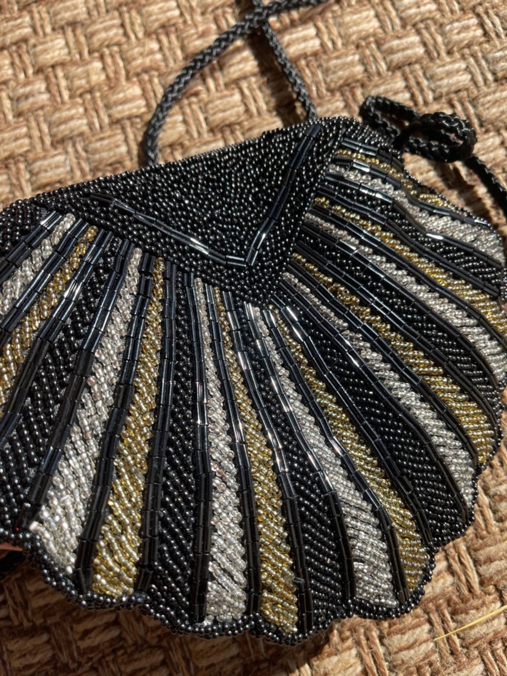 Vintage Mini Evening Beaded SeaShell Bag🐚 - Picture 8 of 12